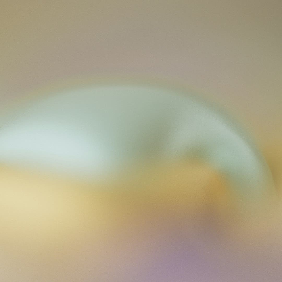被全网骂惨的奔驰“亮证姐”，错过了三次自救的好机会！